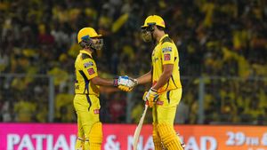 KKR vs CSK: ధోనీ సేన విధ్వంసం.. కోల్‌కతా ముందు రికార్డు లక్ష్యం!