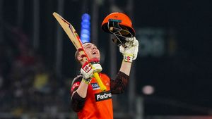 SRHvsKKR : బ్రూక్ సెంచరీ చాలా ప్రత్యేకం.. సన్‌రైజర్స్ చరిత్రలో ఒకే ఒక్కడు!