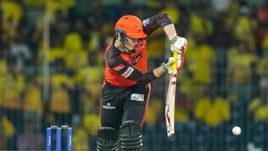 SRH vs DC: ఒక్క సెంచరీకే సల్ల పడ్డావ్ ఏందిరా ఎర్రీ బ్రూక్! పేలుతున్న మీమ్స్!