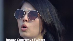 SRH vs RR: వైట్‌డ్రెస్‌లో తళక్కుమన్న కావ్య పాప.. తట్టుకోలేకపోతున్న ఫ్యాన్స్!