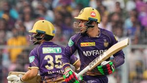 KKR vs GT:బెడిసి కొట్టిన కేకేఆర్ ప్రయోగం.. వాడికి అంత సీన్ లేదంటూ ఫ్యాన్స్ ఫైర్!