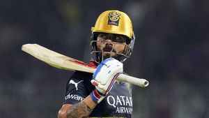 RCBvsLSG : చరిత్ర సృష్టించిన కింగ్ కోహ్లీ.. అరుదైన రికార్డు!