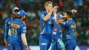 RCBvsMI : కామెరూన్ గ్రీన్ అట్టర్ ఫ్లాప్.. అది ముంబై శాపం అంటున్న ఫ్యాన్స్!