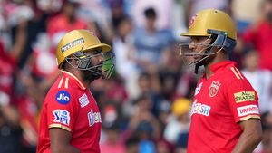 PBKS vs KKR: చెలరేగిన రాజపక్స, గబ్బర్.. కేకేఆర్ ముందు టఫ్ టార్గెట్!