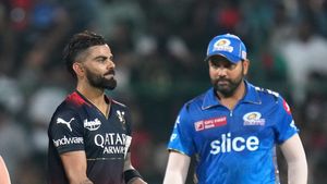 మీరు `కర్మ`ను నమ్ముకుంటే మేము `శర్మ`ను నమ్ముకున్నాం: ఆర్సీబీపై ముంబై ఎకసెక్కాలు