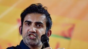 వ్యక్తి పూజ ఎక్కువైతే ఫలితాలు ఇలానే ఉంటాయి: గౌతమ్ గంభీర్