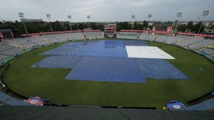 PBKSvsKKR : పంజాబ్‌ మ్యాచ్‌లో వర్షం గ్యారంటీ?.. మంచు ప్రభావం కూడా భారీగానే!