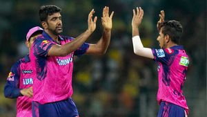 LSGvsRR : అశ్విన్ అన్న సూపర్.. లక్నోపై అతని బౌలింగ్‌కు ఫ్యాన్స్ ఫిదా!