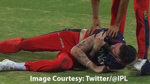 RCB vs MI: ఆర్‌సీబీకి ఎదురుదెబ్బ.. తీవ్రంగా గాయపడ్డ స్టార్ పేసర్!