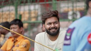 RCBvsDC : ఢిల్లీ ప్రాక్టీస్ సెషన్స్‌లో సర్‌ప్రయిజ్.. జోకులు పేల్చిన రిషభ్ పంత్!