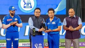 MI vs RR: 1000వ ఐపీఎల్ మ్యాచ్.. సచిన్, రోహిత్‌ను ఘనంగా సత్కరించిన బీసీసీఐ!