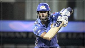 MIvsDC : తొలి బంతికే క్లీన్ బౌల్డ్.. అయినా ‘ప్లేయర్ ఆఫ్ ది మ్యాచ్’ సూర్యకే?