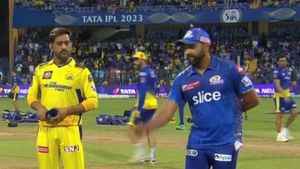 అందుకే బెన్ స్టోక్స్, మొయిన్ అలీని ఆడించడం లేదు: ధోనీ