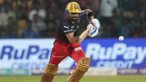 RCBvsMI : కోహ్లీ ఊచకోత.. ఈ సీన్స్ చూసి ఫ్యాన్స్ షాకైపోయారు..!