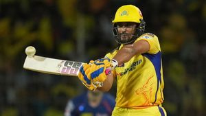 ఎప్పుడెప్పుడా అంటూ ఎదురు చూసే బ్లాక్ బస్టర్ మ్యాచ్: అంబటిపైనే: తుదిజట్లు ఇవే