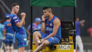 LSG vs MI: రోహిత్ సేనకు బిగ్ షాక్.. కుక్క కాటుతో అర్జున్ టెండూల్కర్ దూరం! (వీడియో)