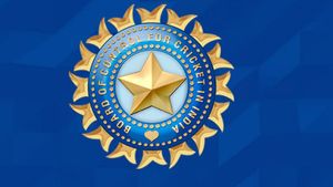 ఆ ఇద్దరికీ టీమిండియాలో చోటు- బీసీసీఐకి సీనియర్ల సూచనలు..!!