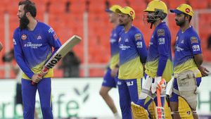 CSKvsGT : ఫెయిలవుతున్నా అతనికే అవకాశం.. ఫైనల్‌లో గుజరాత్‌ను ఢీకొట్టే చెన్నై టీం ఇదే..!