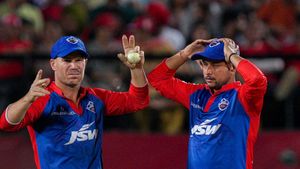 IPL 2023: లాలిపాప్ క్యాచ్ వదిలేసిన నోర్జ్.. బండబూతులు తిట్టిన కుల్దీప్ యాదవ్! (వీడియో)