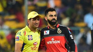 IPL 2023 Final: కళ్లు చెదిరే విజువల్స్.. లైటింగ్ షోలో తళక్కుమన్న కోహ్లీ, ధోనీ రికార్డ్స్!