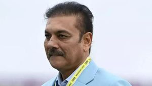 Team India : టీమిండియా సెలెక్షన్‌ను లైవ్‌లో టెలికాస్ట్ చేస్తారా?.. రవిశాస్త్రి కీలక వ్యాఖ్యలు!