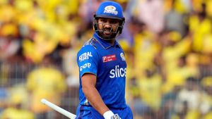 MI vs RCB: రోహిత్ ఔట్ విషయంలో థర్డ్ అంపైర్ ఘోర తప్పిదం!