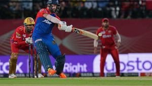 PBKS vs DC: రీలే రోసౌ, పృథ్వీ షా విధ్వంసం.. పంజాబ్ ముందు భారీ లక్ష్యం!