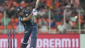 IPL 2023 Final:దీపక్ చాహర్ ఘోర తప్పిదం... బచాయించిన శుభ్‌మన్ గిల్!