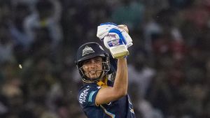 శుభ్‌మన్ గిల్ అరుదైన ఘనత.. టీమిండియా తొలి బ్యాటర్‌గా..!