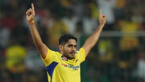 IPL 2023 Final: చెన్నై బౌలర్ చెత్త రికార్డు!