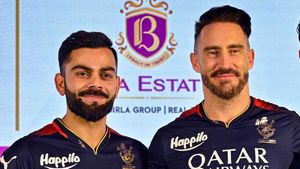 SRHvsRCB : కోహ్లీ ప్రత్యర్థిలా కాకుండా.. అతనితో కలిసి ఆడటం చాలా బెటర్: డుప్లెసిస్