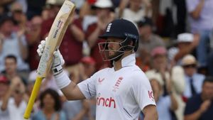 Ashes 2023: నీ అవ్వ తగ్గేదేలే.. ఇంగ్లండ్ ఊర మాస్ బ్యాటింగ్!