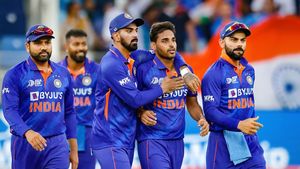 వెస్టిండీస్‌ను ఓడించి జబ్బలు చరుచుకోండి.. టీమిండియాను ఎద్దేవా చేసిన మాజీ లెజెండ్!