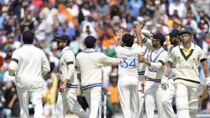 INDvsAUS ఏం గుండెరా అది?.. తెలుగోడి ధైర్యానికి ఇంగ్లండ్ దిగ్గజం ఫిదా!