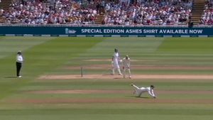 Ashes 2023: ఏం క్యాచ్ పట్టావ్ బాసూ.. లబుషేన్‌ ఫీల్డింగ్‌కు ఫ్యాన్స్ ఫిదా!