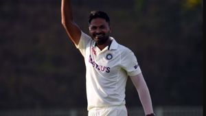 IND vs WI: టీమిండియాలోకి ట్యాక్సీవాలా కొడుకు!