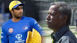 అంబటి రాయుడు ఓ పిల్ల బచ్చా: శివలాల్ యాదవ్ సన్నిహితులు!