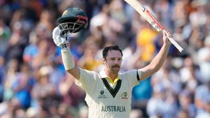 INDvsAUS రోహిత్ బ్లండర్ వల్లనే ట్రావిస్ హెడ్ చెలరేగాడు.. కొంచెం ముందే మేలుకొని ఉంటే!