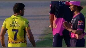 ధోనీ సర్.. కోహ్లీ భయ్యా.. నా కెరీర్‌లో కీలక పాత్ర పోషించారు: యశస్వీ జైస్వాల్