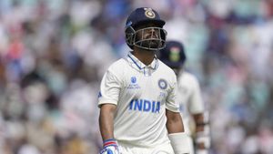 INDvsWI: మళ్లీ విఫలమైన రహానే.. ఐపీఎల్ ట్యాలెంట్ ఇదేనంటూ ట్రోల్ చేస్తున్న ఫ్యాన్స్!