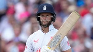 Ashes 2023: ఏం గుండెరా అది.. ! (వీడియో)