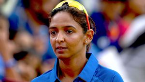 హర్మన్‌ప్రీత్ కౌర్ చాలా ఓవర్ చేసింది: మాజీ క్రికెటర్