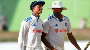 Ashwin: ఇదేం బౌలింగ్‌రా అయ్యా?.. అశ్విన్ దెబ్బకు విండీస్ విలవిల.. భారత్ భారీ విజయం!