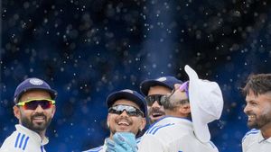 INDvsWI: చెలరేగిన రోహిత్.. విండీస్ గెలవడం అసాధ్యం!