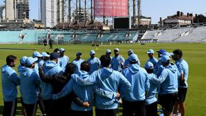 బీసీసీఐపై టీమిండియా గుస్సా.. తొలి వన్డే ముందు ఆటగాళ్లకు నిద్ర కరవు!