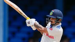 కోహ్లీ వల్లే ఈ హాఫ్ సెంచరీ: ఇషాన్ కిషన్