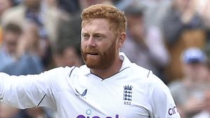 Ashes 2023: స్టార్ ఆటగాళ్ల క్యాచులు నేలపాలు.. చెత్త కీపర్ అని తిడుతున్న ఫ్యాన్స్!