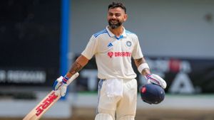 Virat Kohli: బ్యాటింగ్ చేయకపోయినా.. రికార్డుల వేట ఆపని కోహ్లీ..!
