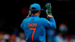Happy Birthday MS Dhoni: క్రికెట్ ప్రపంచాన్ని శాసించిన మిడిల్ క్లాస్ అబ్బాయి!