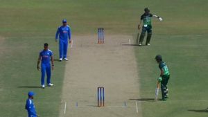 IND vs PAK: ఒక్క నోబాల్.. 59 పరుగుల భారీ మూల్యం! (వీడియో)